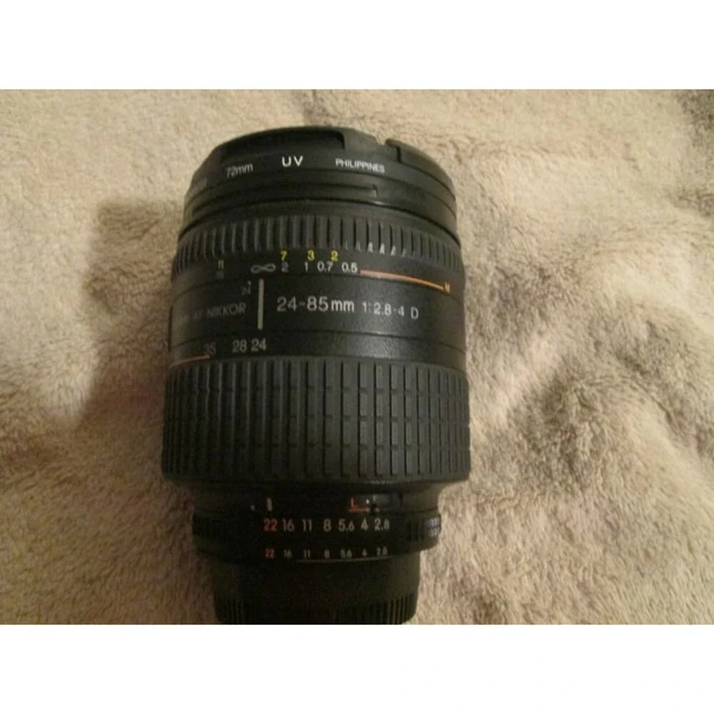 Nikon D3000 With Bag And Accessories